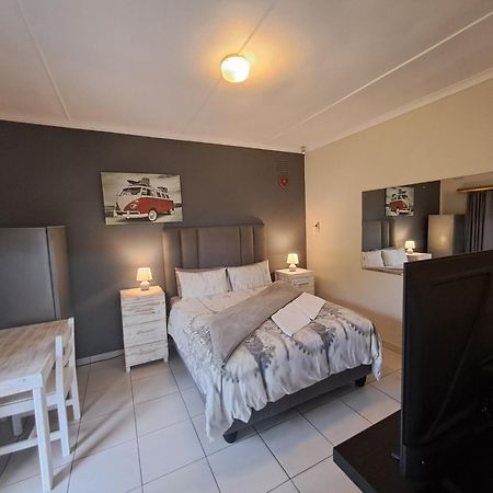 Home Away From Home Pinetown Dış mekan fotoğraf